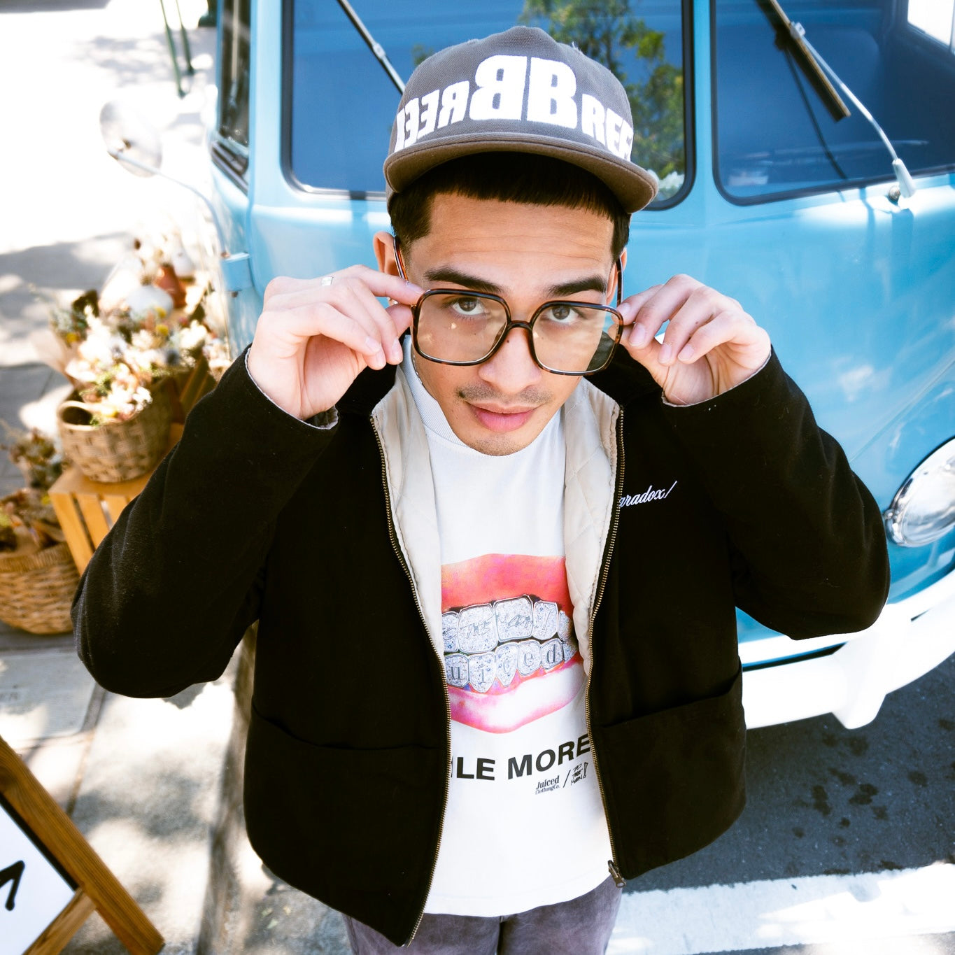 JUICED x TTM SMILE MORE TEE - STONE GREY